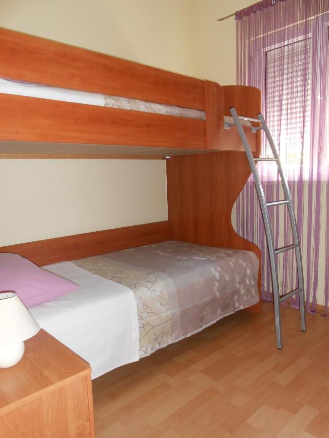 Apartments With A Parking Space Okrug Gornji, Ciovo - 13859 Trogir Exterior photo